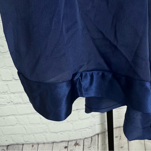 Vanity Fair Navy Coloratura Nightgown Size Medium - Picture 6 of 8